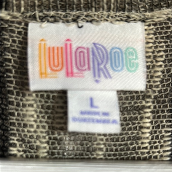 LuLaRoe Black and Gray Sleeveless Kimono Vest - Picture 2 of 5